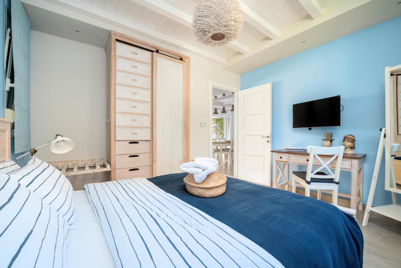 Seabreeze Villa - With Jacuzzi & Heated Pool Мастрихари Екстериор снимка